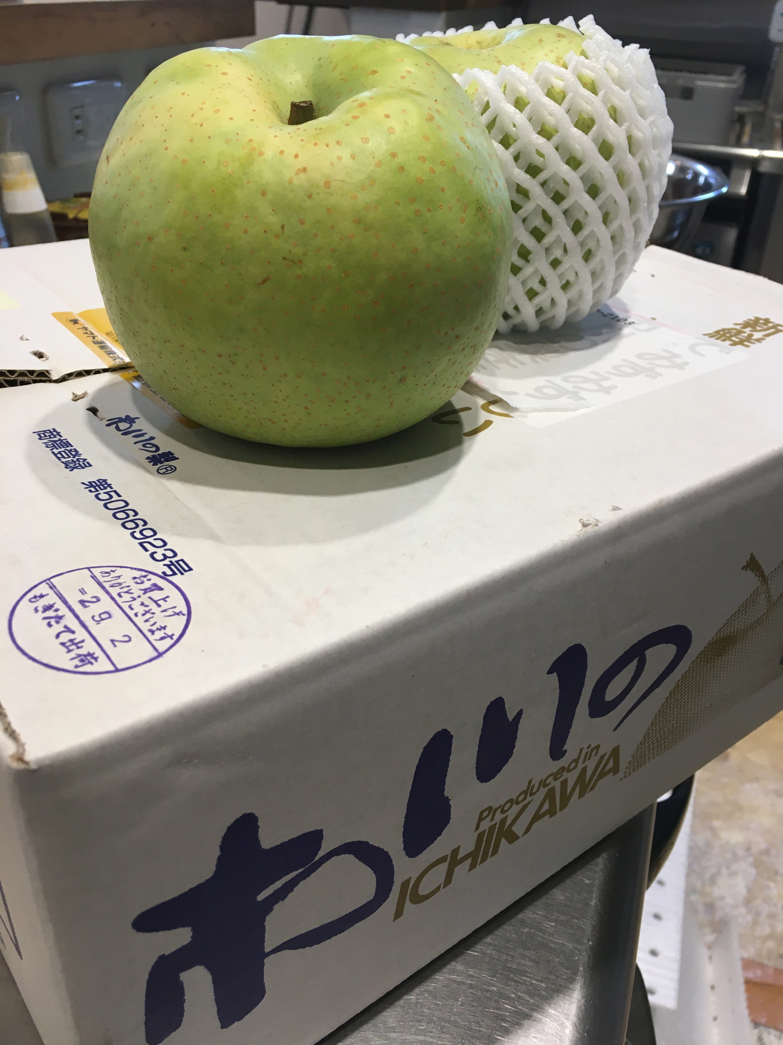 大っきい「梨」が届きました！