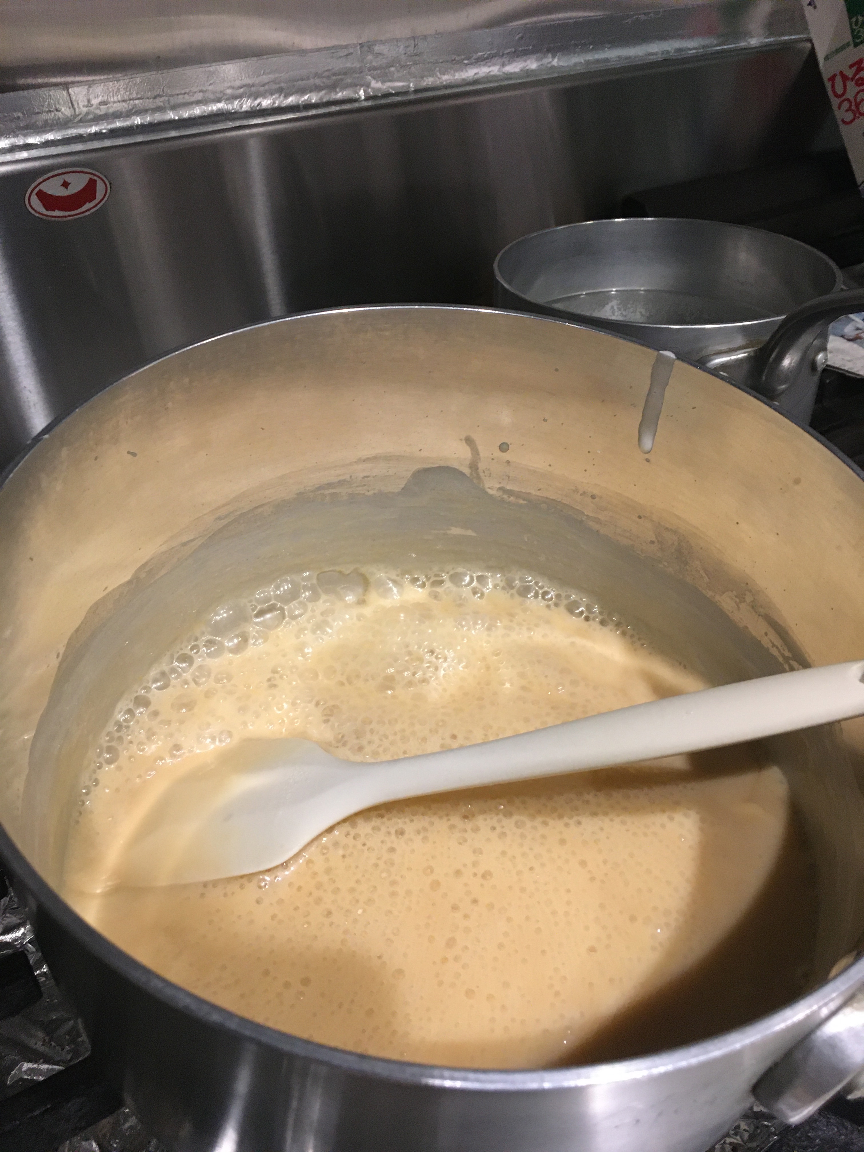 牛乳を煮詰めて作る「ミルクジャム」
